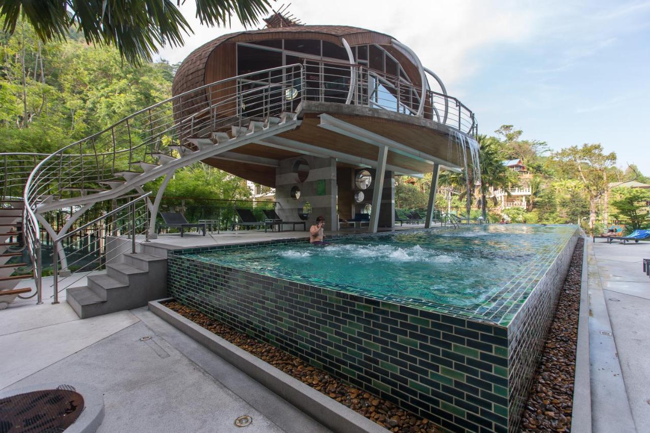 Pool Front Sexy Fully Furnished Holiday home Patong